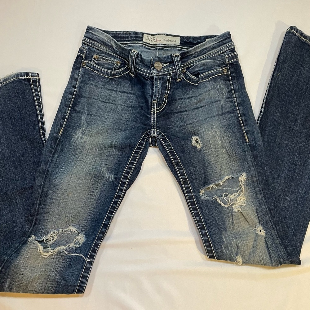 BKE Sabrina Flare Distressed Women's Jeans, 25x33 1/2, Multiple Rips Distress - Picture 4 of 14